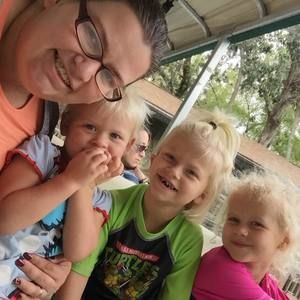 Meet your Posher, Megan